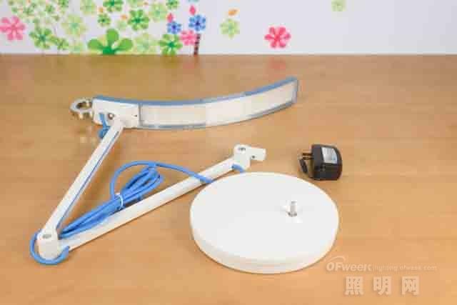 明基护眼灯评测：无蓝光的学生用灯