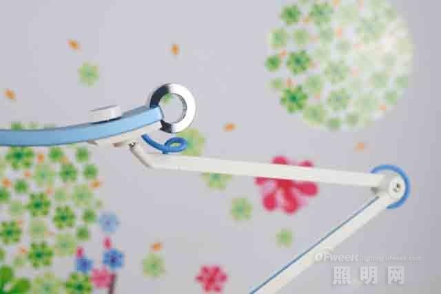 明基护眼灯评测：无蓝光的学生用灯